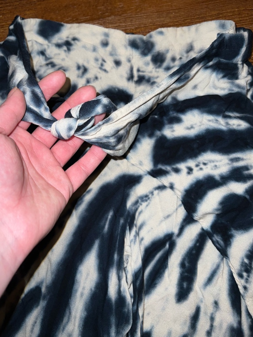 Young Fabulous & Broke Navy White Tie Dye Wide Leg Open Side Beach Pants Size M - Picture 5 of 9